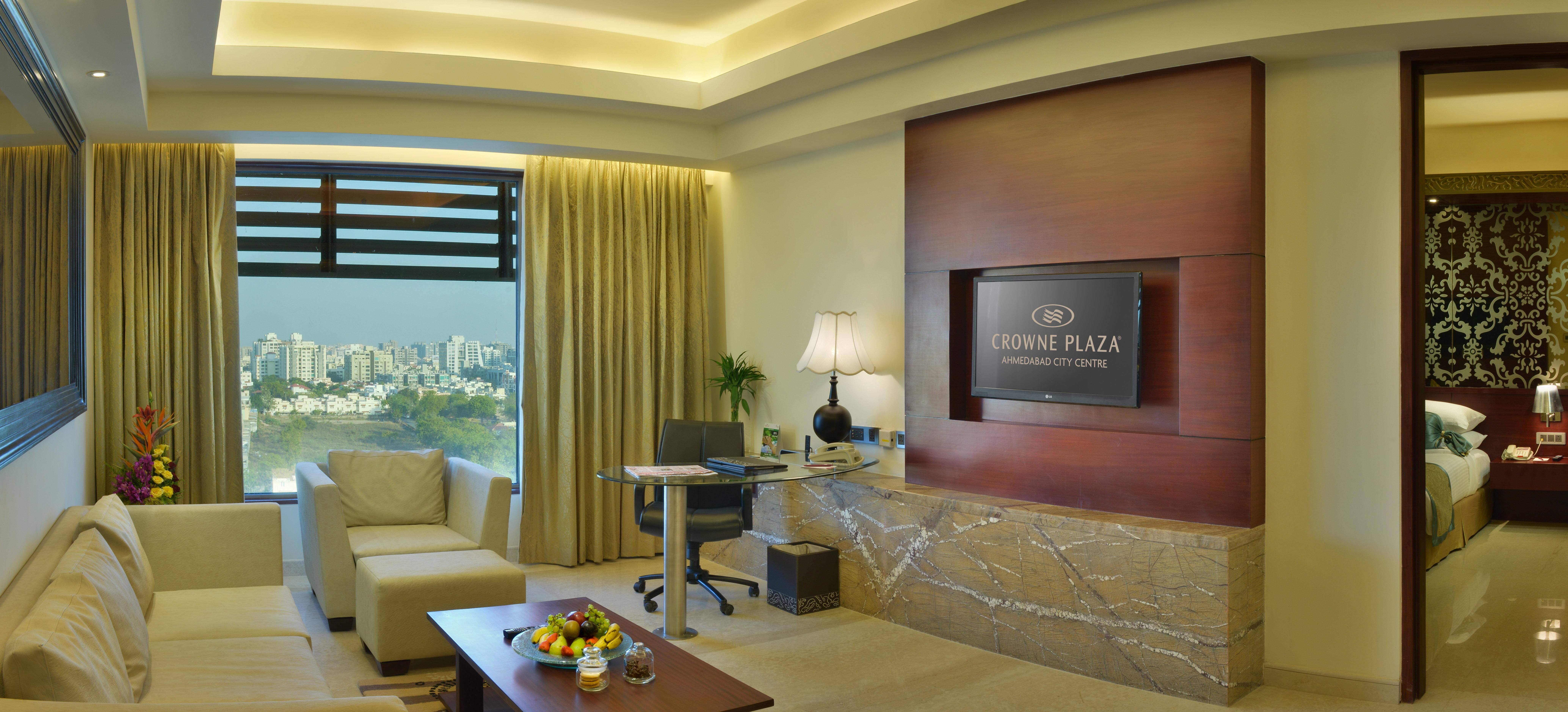 Crowne Plaza Ahmedabad City Centre By Ihg Экстерьер фото