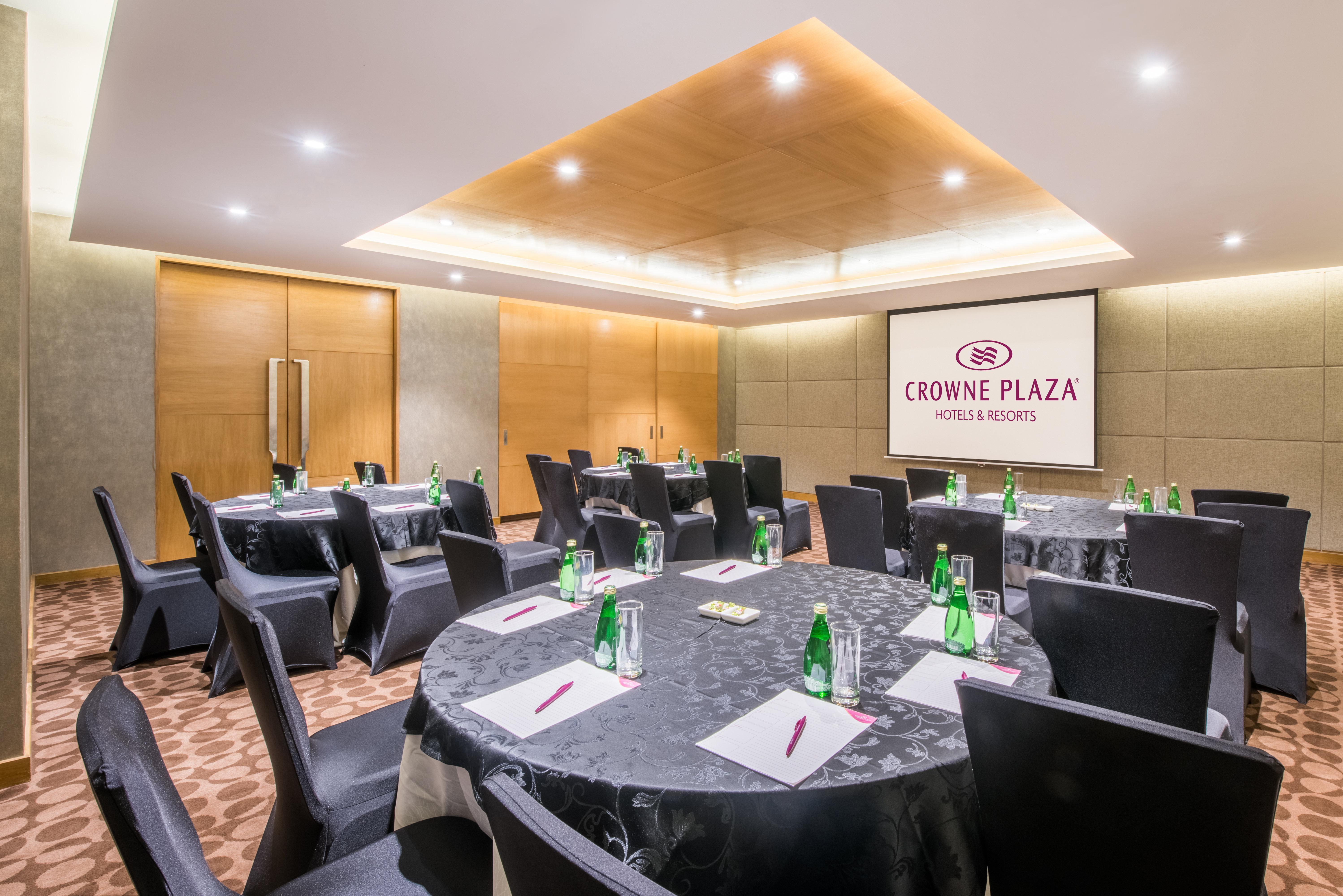 Crowne Plaza Ahmedabad City Centre By Ihg Экстерьер фото